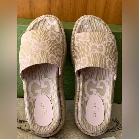 Sold✨Spanking BRAND NEW GUCCI SANDALS✨✨✨ - Picture 9 of 15